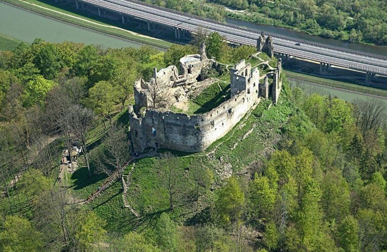 Považský Castle, Považská Bystrica, Slovakia, Slovakia